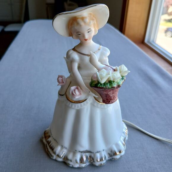 CMI Chadwick Porcelain Southern Belle with roses Night Light not working VTG 50s - Picture 1 of 16